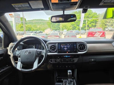 2017 Toyota Tacoma Limited Double Cab 5' Bed V6 4x4 AT (Natl)