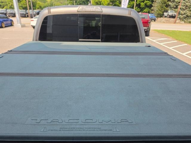 2017 Toyota Tacoma Limited Double Cab 5' Bed V6 4x4 AT (Natl)