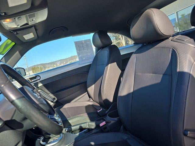 2012 Volkswagen Beetle 2dr Cpe Auto 2.5L PZEV