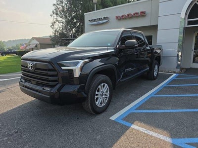2023 Toyota Tundra 4WD 4WD SR5 CrewMax 5.5' Bed (SE)