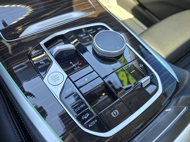 2026 BMW X7 xDrive40i Sports Activity Vehicle