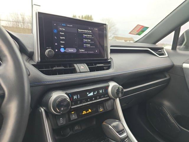 2023 Toyota RAV4 Hybrid SE AWD (Natl)