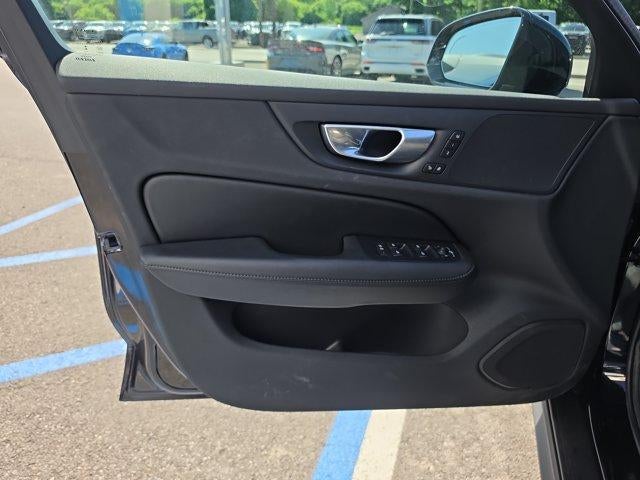 2025 Volvo V60 Cross Country B5 AWD Plus