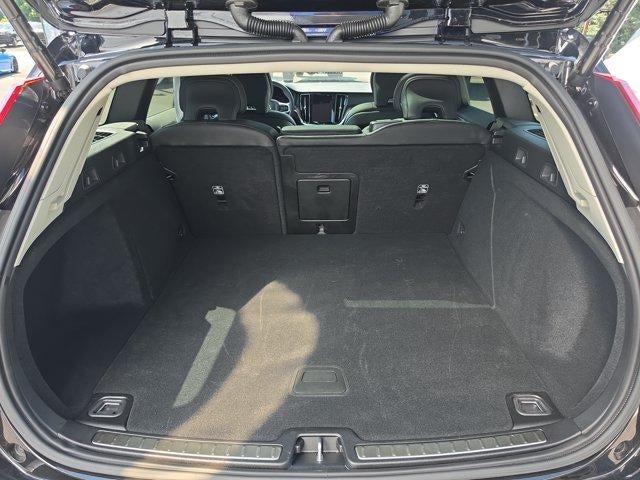 2025 Volvo V60 Cross Country B5 AWD Plus