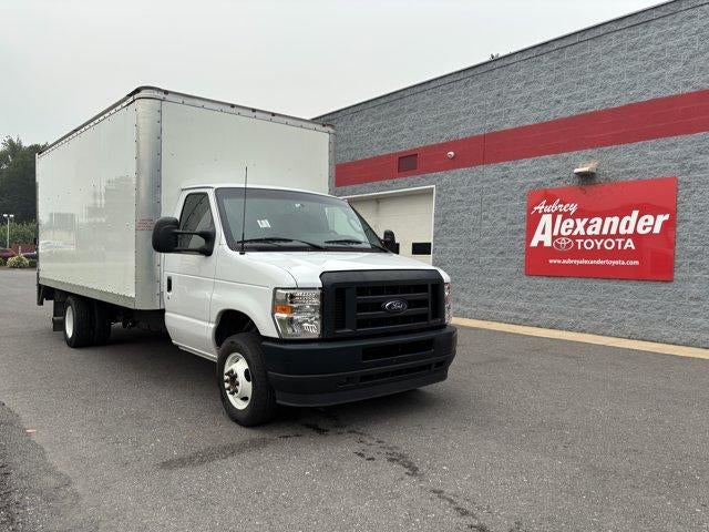 2024 Ford E-Series Cutaway E-350 SRW 138" WB