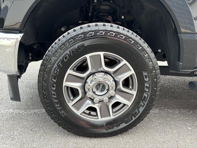 2024 Ford Super Duty F-350 SRW LARIAT 4WD Crew Cab 6.75' Box