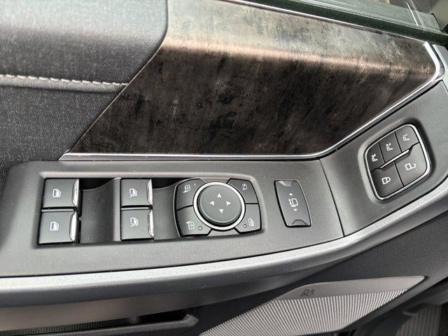 2024 Ford Super Duty F-350 SRW LARIAT 4WD Crew Cab 6.75' Box