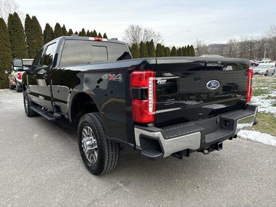 2024 Ford Super Duty F-350 SRW LARIAT 4WD Crew Cab 6.75' Box