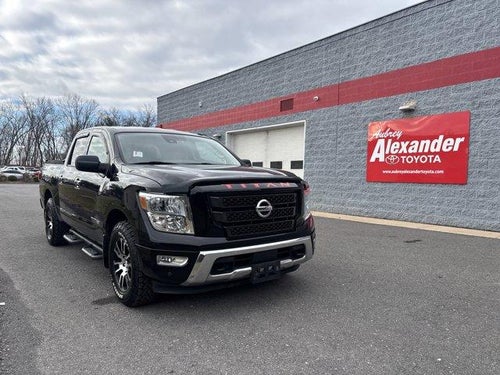 2021 Nissan Titan 4x4 Crew Cab SV