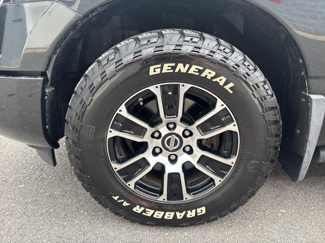 2021 Nissan Titan 4x4 Crew Cab SV