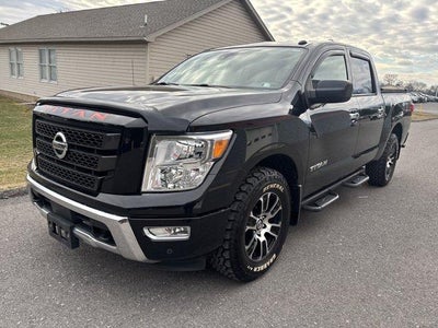 2021 Nissan Titan 4x4 Crew Cab SV