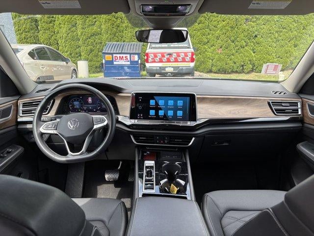 2025 Volkswagen Atlas 2.0T SE w/Technology 4MOTION