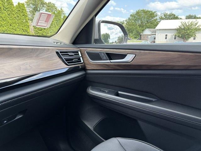 2025 Volkswagen Atlas 2.0T SE w/Technology 4MOTION