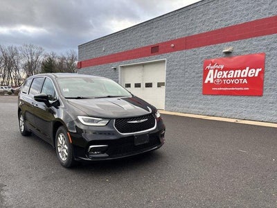 2024 Chrysler Pacifica Touring L FWD