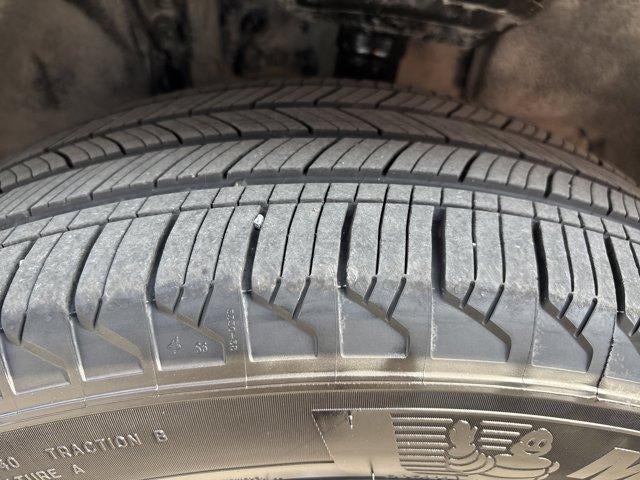 2025 Toyota RAV4 XLE Premium AWD (Natl)