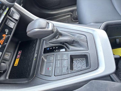 2025 Toyota RAV4 XLE Premium AWD (Natl)