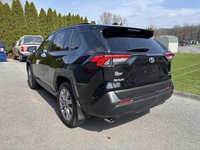 2025 Toyota RAV4 XLE Premium AWD (Natl)