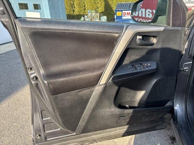 2017 Toyota RAV4 LE AWD (Natl)