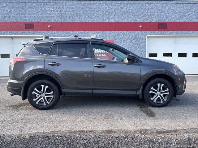 2017 Toyota RAV4 LE AWD (Natl)