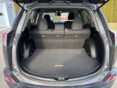 2017 Toyota RAV4 LE AWD (Natl)