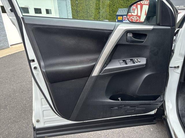 2016 Toyota RAV4 AWD 4dr LE (Natl)