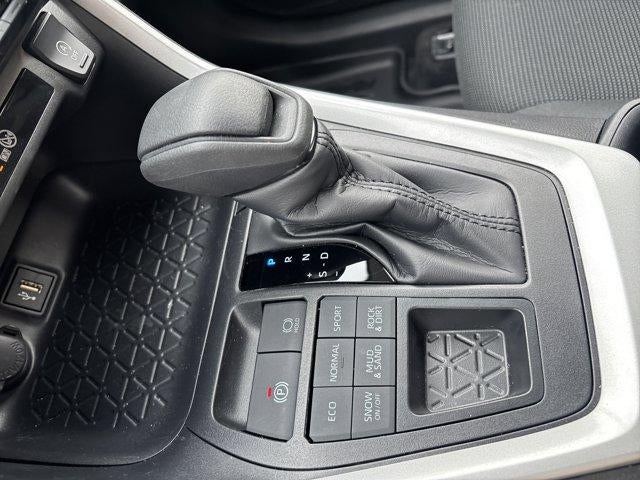 2025 Toyota RAV4 LE AWD (Natl)