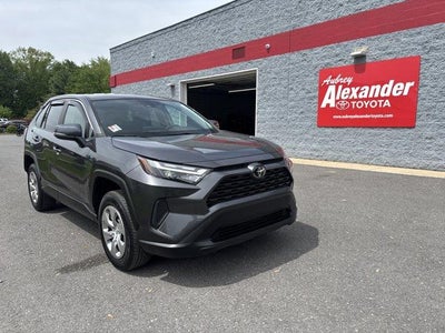 2023 Toyota RAV4 LE FWD (GS)