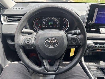 2023 Toyota RAV4 LE FWD (GS)