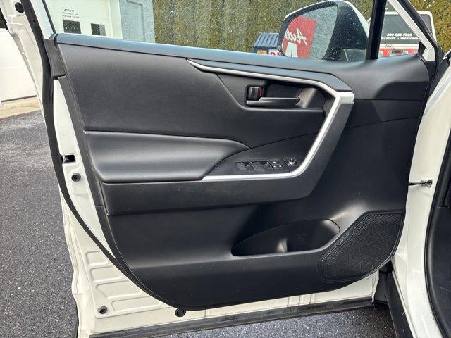 2023 Toyota RAV4 LE FWD (GS)