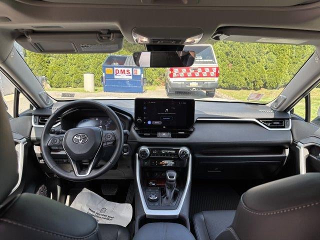 2025 Toyota RAV4 Limited AWD (GS)