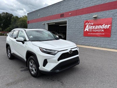 2025 Toyota RAV4 XLE AWD (Natl)