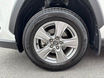 2025 Toyota RAV4 XLE AWD (Natl)