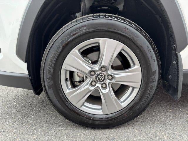 2025 Toyota RAV4 XLE AWD (Natl)