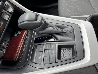 2025 Toyota RAV4 XLE AWD (Natl)