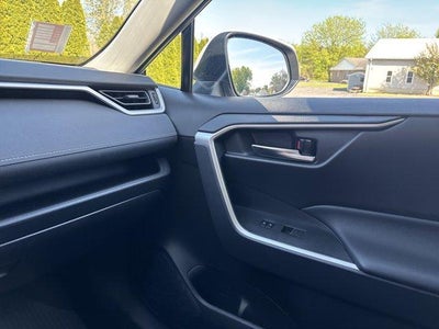 2025 Toyota RAV4 XLE AWD (Natl)