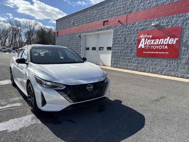 2025 Nissan Sentra SR CVT