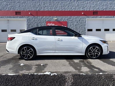 2025 Nissan Sentra SR CVT