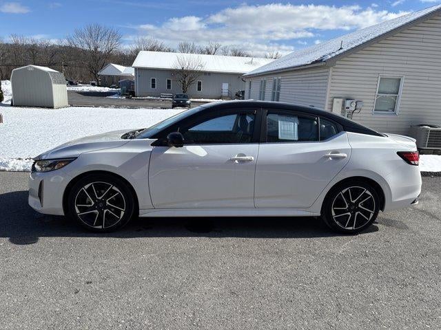 2025 Nissan Sentra SR CVT