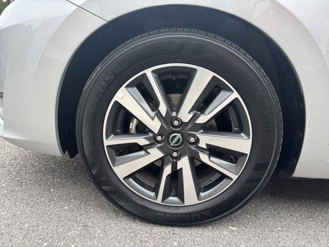 2025 Nissan Versa SV CVT