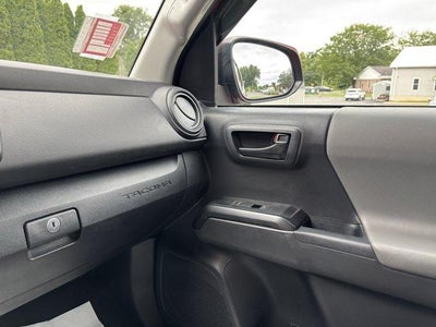 2023 Toyota Tacoma 4WD 4WD SR Double Cab 5' Bed V6 AT (GS)