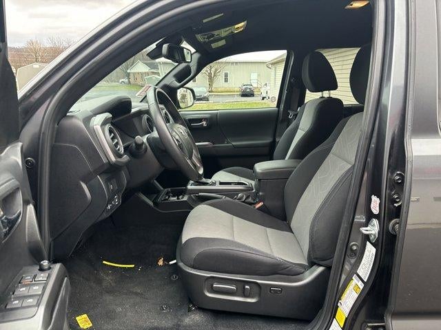 2023 Toyota Tacoma 4WD 4WD SR Double Cab 5' Bed V6 AT (GS)