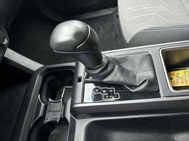 2023 Toyota Tacoma 4WD 4WD SR Double Cab 5' Bed V6 AT (GS)