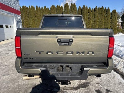 2026 Toyota Tacoma 4WD 4WD TRD Sport Double Cab 5' Bed AT (Natl)