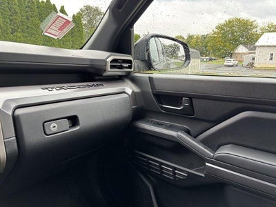 2026 Toyota Tacoma 4WD 4WD SR5 Double Cab 5' Bed AT (GS)