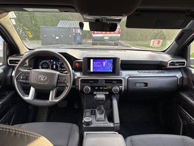 2025 Toyota Tacoma 4WD 4WD TRD Off Road Double Cab 5' Bed AT (Natl)