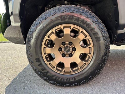 2025 Toyota Tacoma 4WD 4WD Trailhunter Hybrid Double Cab 5' Bed AT (Natl)