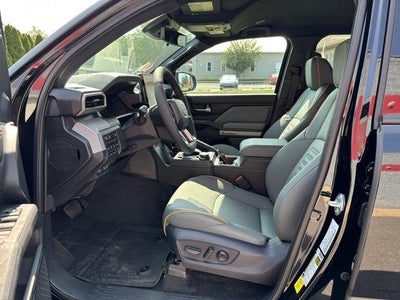 2025 Toyota Tacoma 4WD 4WD Trailhunter Hybrid Double Cab 5' Bed AT (Natl)