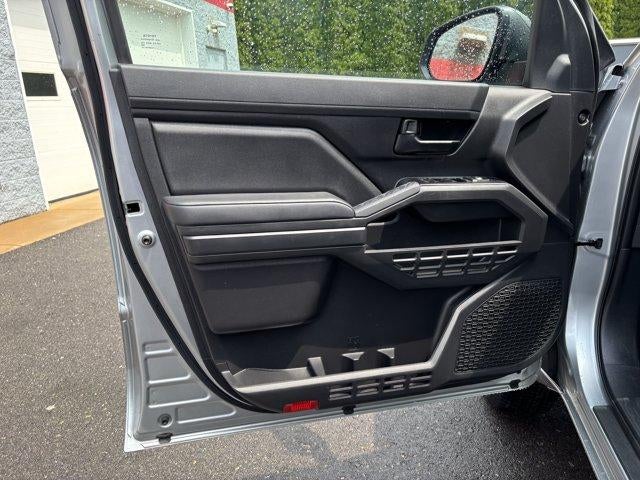 2025 Toyota Tacoma 4WD 4WD SR Double Cab 5' Bed AT (GS)