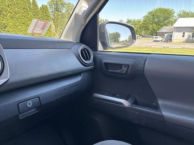 2022 Toyota Tacoma 4WD 4WD SR5 Access Cab 6' Bed I4 AT (Natl)