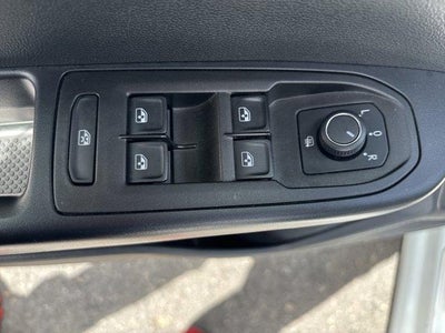 2025 Volkswagen Taos SE 4MOTION